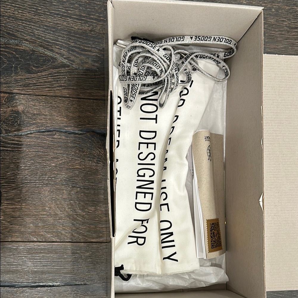 Authentic Golden Goose Hi Star White Sneakers with Glittery Pink Star - Picture 8 of 10